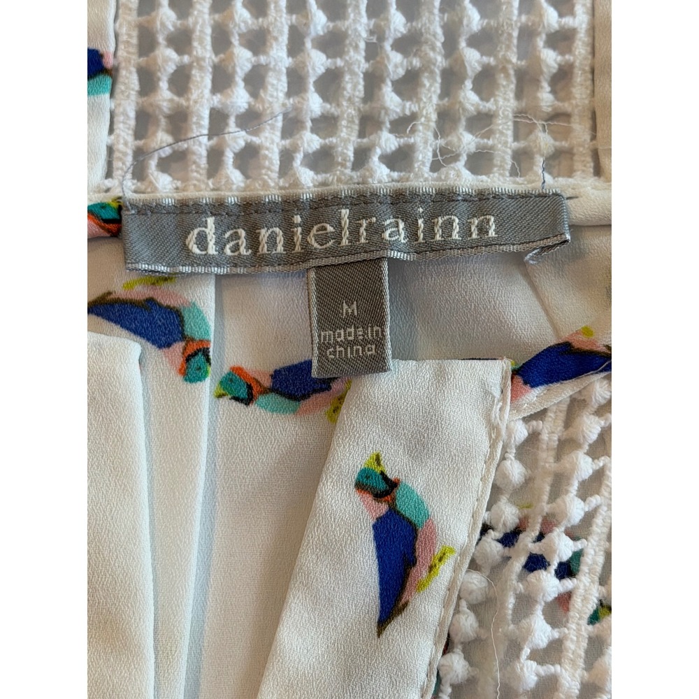 Daniel Rainn Bird Print Crochet Lace Pleated Sleeveless Blouse White Medium - Picture 7 of 8